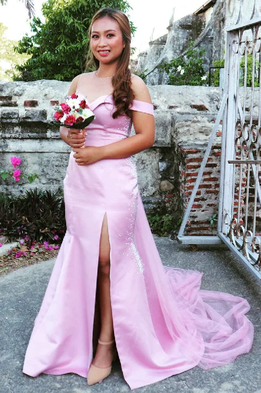 Luxury Fashion Pink Off-the-Shoulder Mermaid Long Bridesmaid Dress with Slit Feminine Elegance