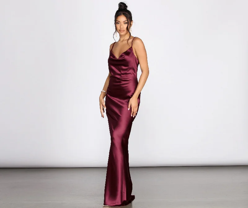 Holiday Glam Londyn Formal Stylish Sleeveless Satin Dress Classic Timeless Elegant Style