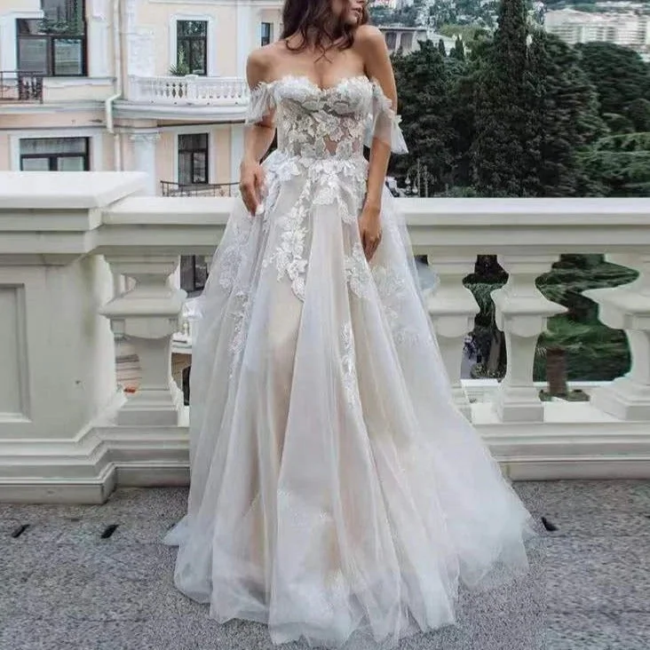 Exclusive Fashion Deals Bohemian Lace Wedding Dresses Tulle Illusion Applique Sweep Train Gown Casual Elegance