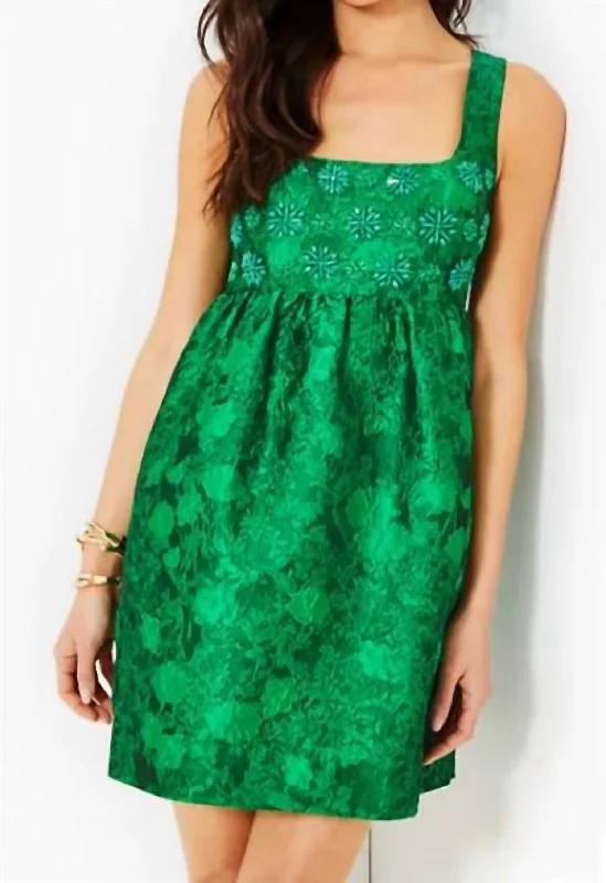 Street Chic Discounts Bellami Embellished Floral Jacquard Dress In Kelly Green Leaf An Impression Jacquard Seasonal Trend