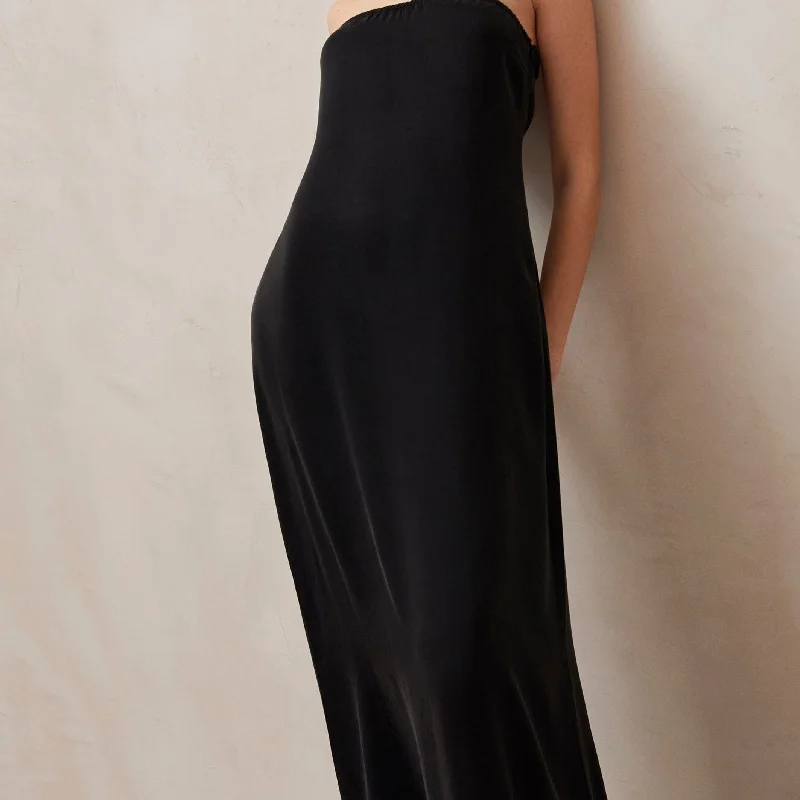 Limited Stock, Big Sale Ilia Black Maxi Dress Vintage Elegance