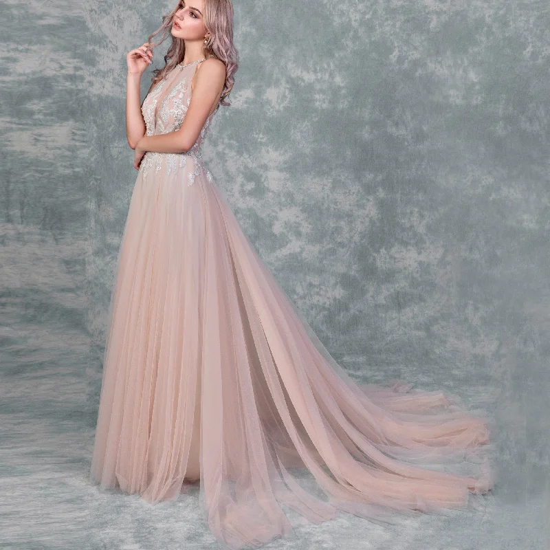 Timeless Elegance Redefined Halter Neck Boho A-Line Blush Pink Tulle Wedding Dress Everyday Glamour