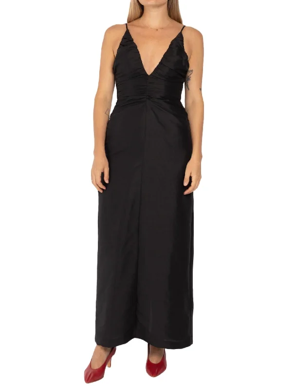 Essentials On Sale Aubrey Maxi Dress In Black Romantic Flair