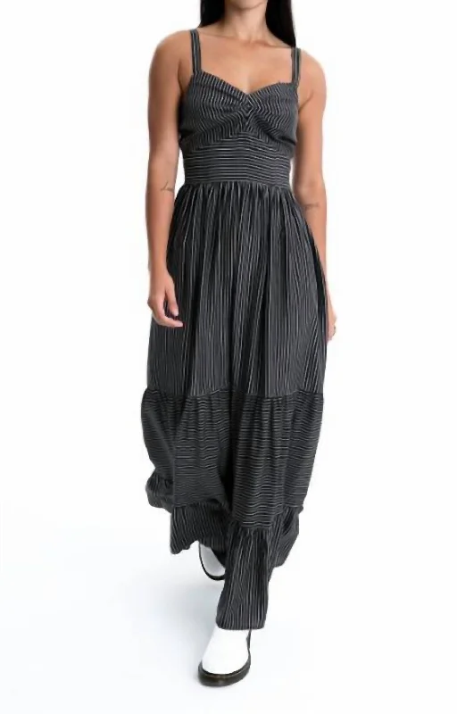 New Season Fashion Preview Sale Agnes Maxi Dress In Black Limited - Stock